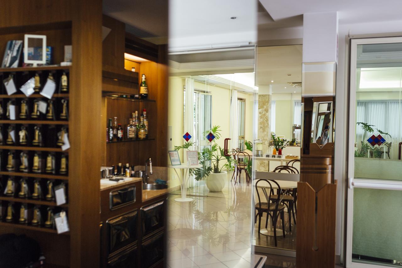 Hotel Montecarlo Rimini Dış mekan fotoğraf