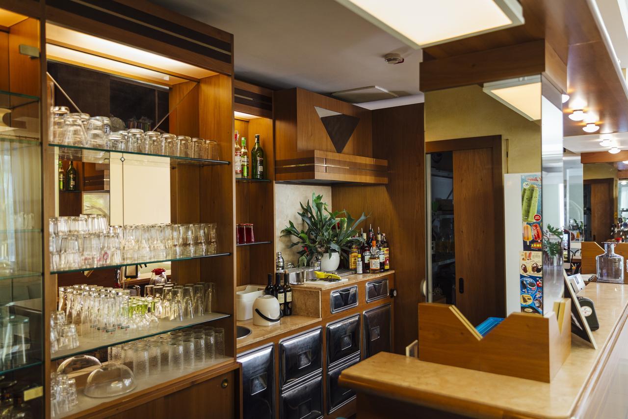 Hotel Montecarlo Rimini Dış mekan fotoğraf