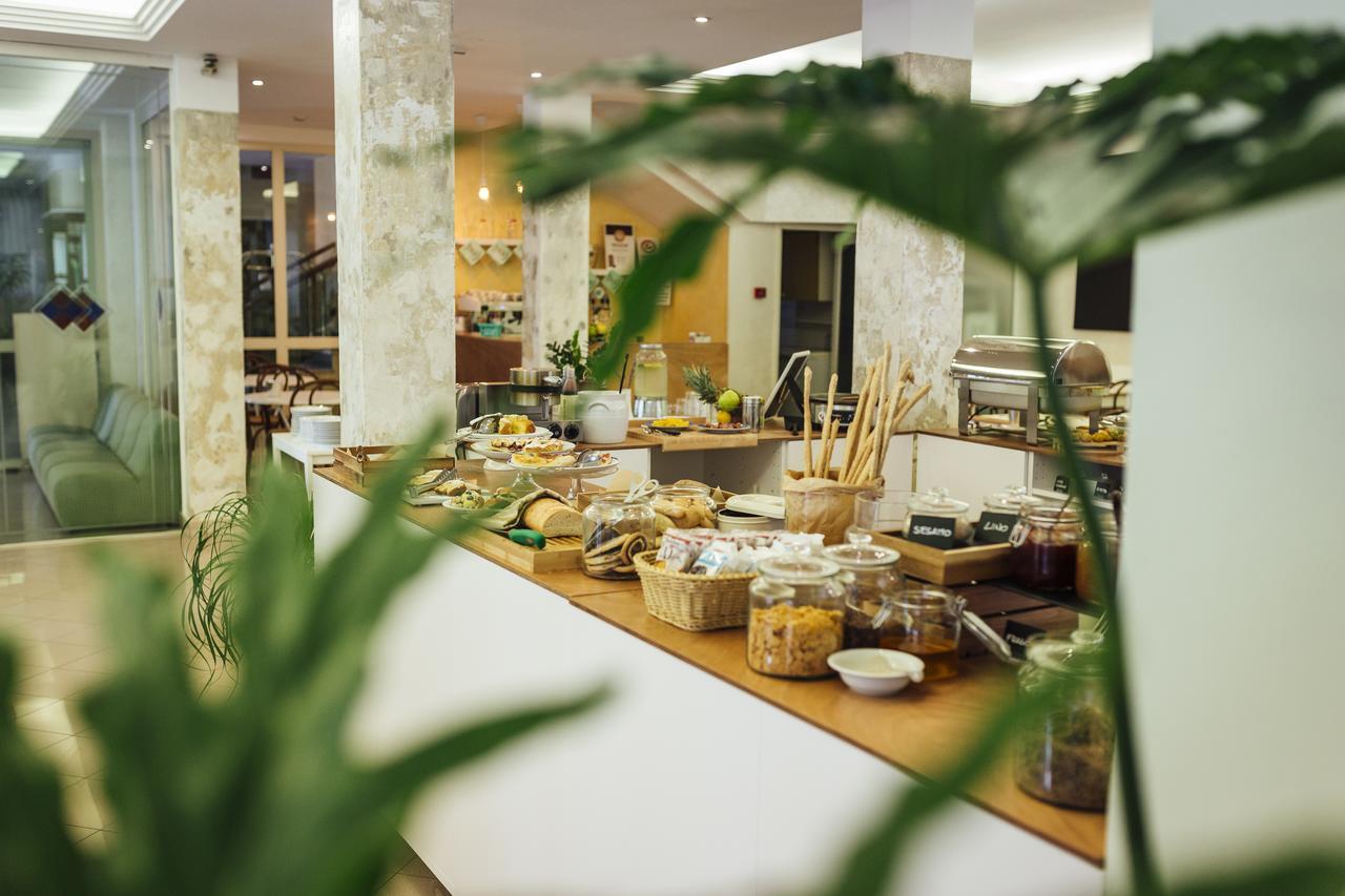 Hotel Montecarlo Rimini Dış mekan fotoğraf