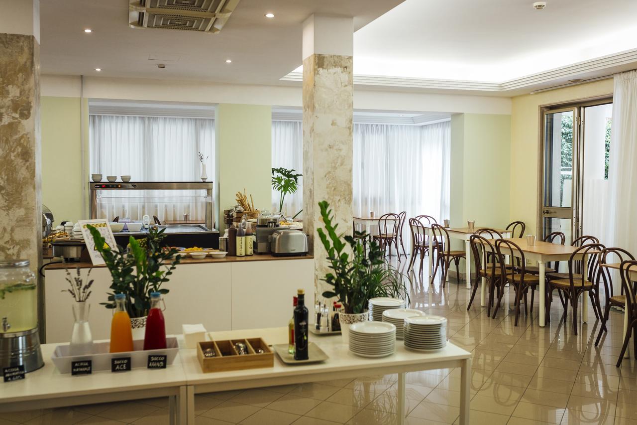 Hotel Montecarlo Rimini Dış mekan fotoğraf